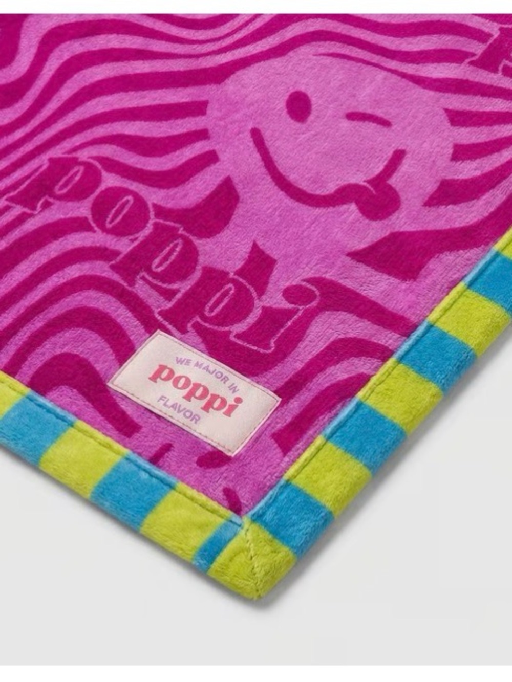 Poppi Dorm Throw Blanket Pink - Picture 4 of 4